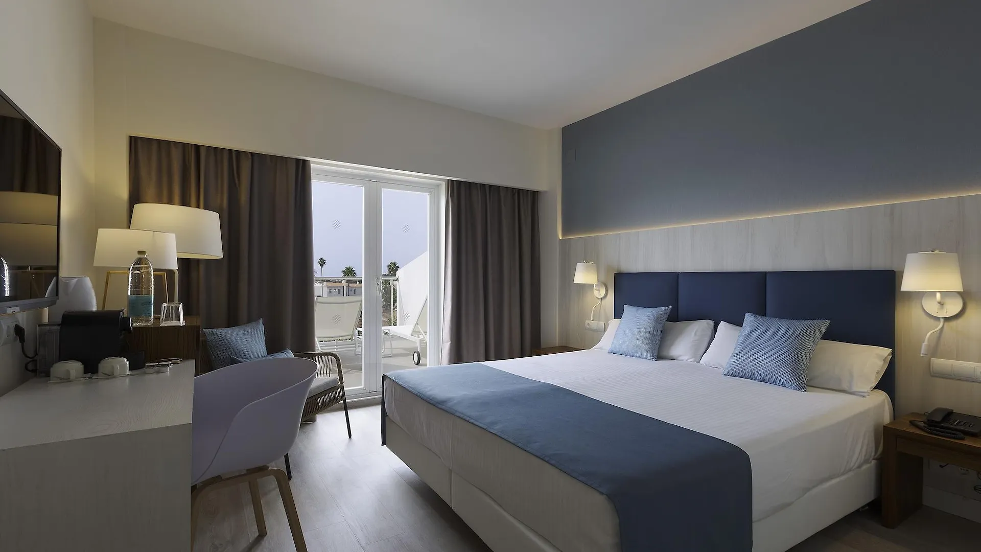 Alua Illa De Menorca Hotel S'Algar
