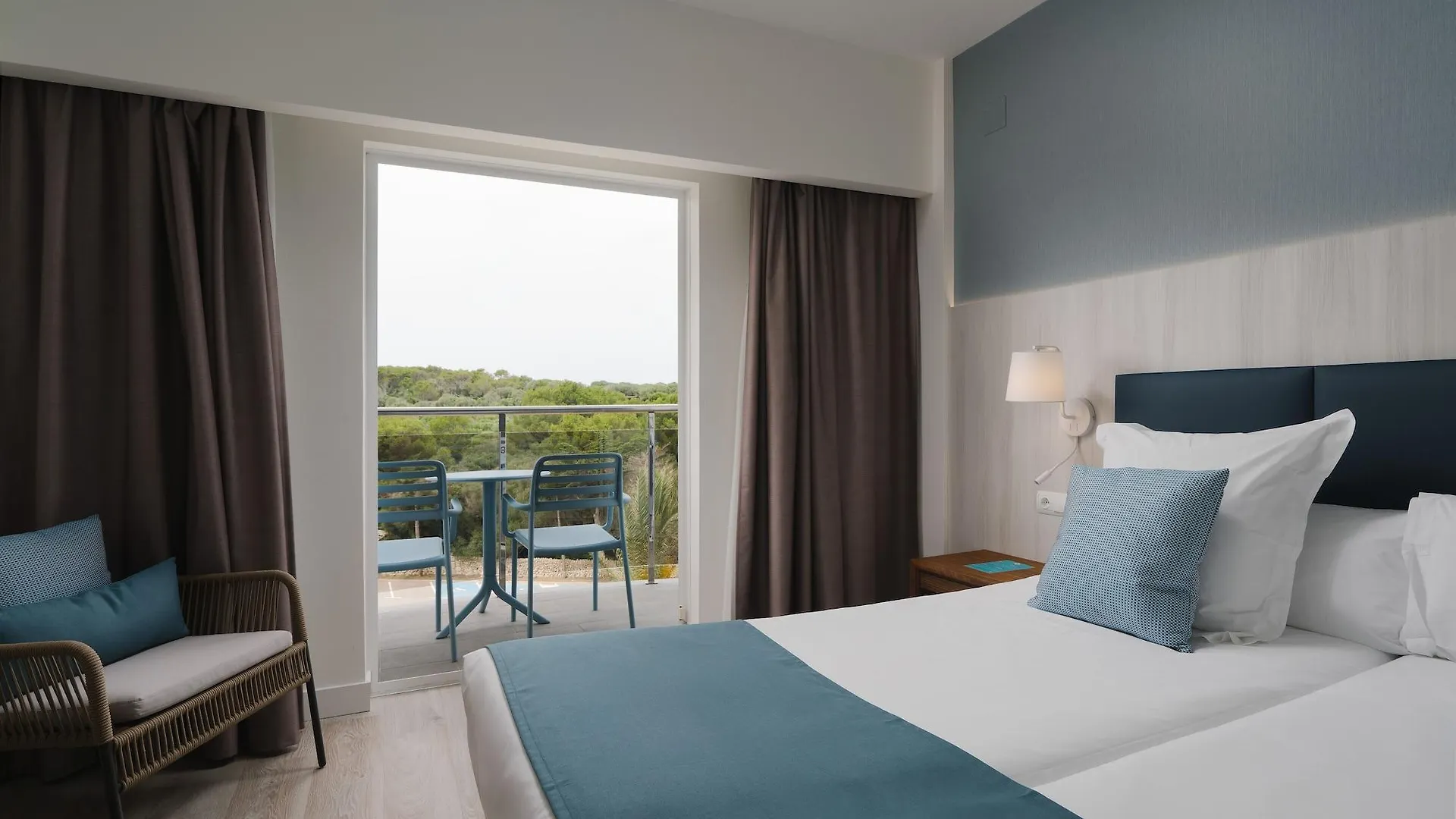 Alua Illa De Menorca Hotel S'Algar